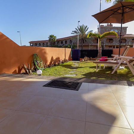 Duplex Meloneras With Free Wifi And Private Garden Villa Bagian luar foto